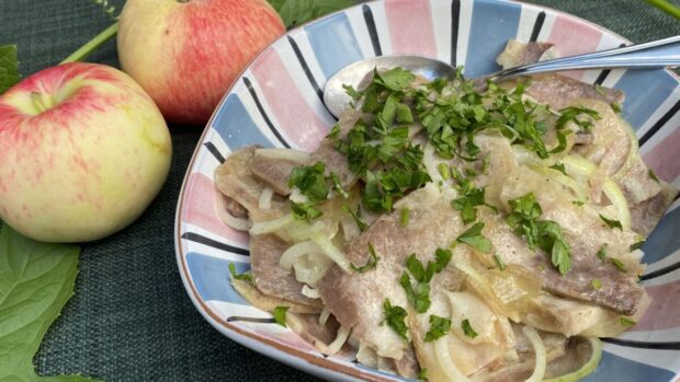 Tysk köttsallad